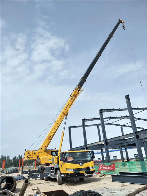 商南县超高层建筑钢结构吊装案例